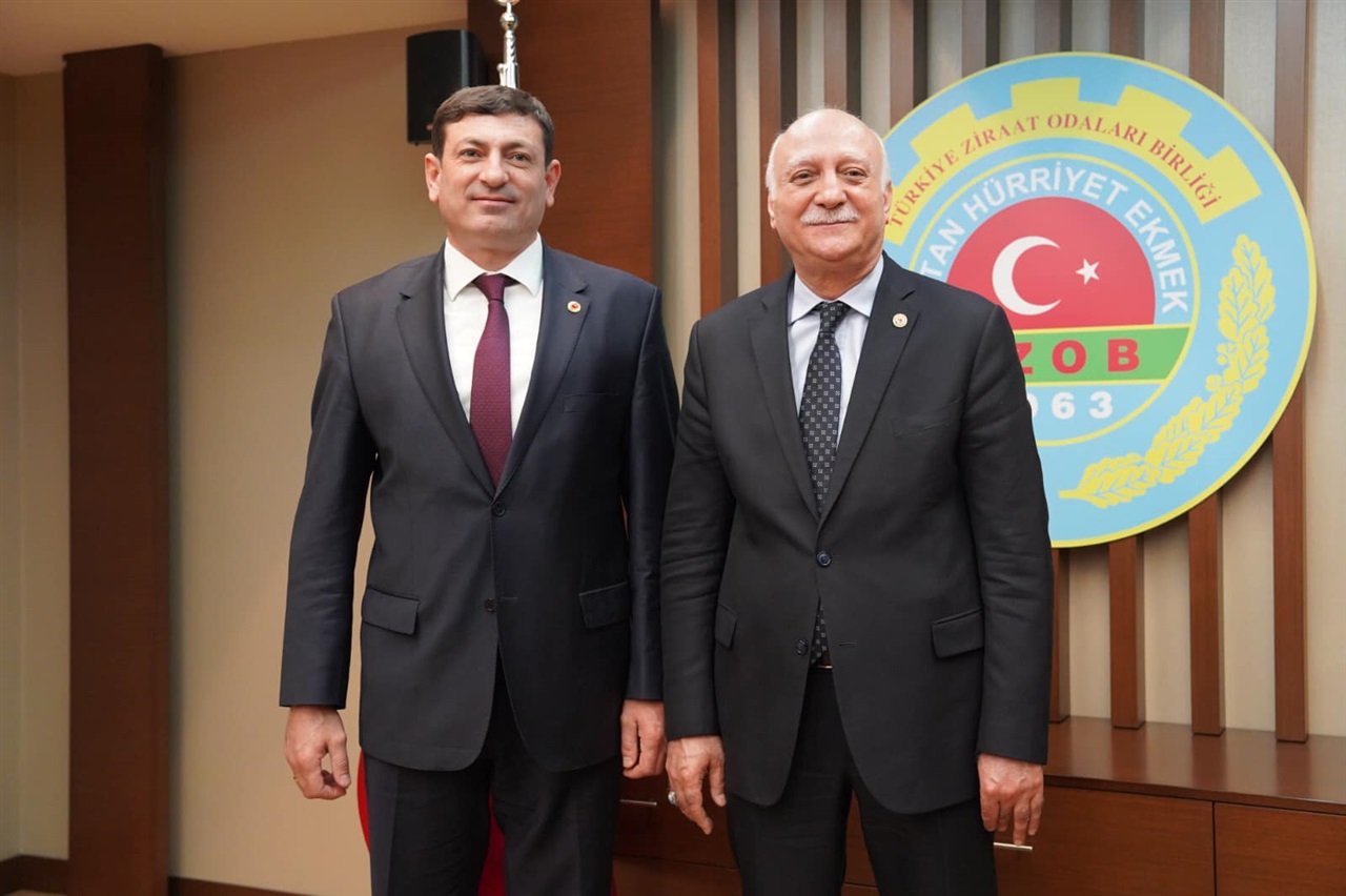 Tekirdağ Ziraat Odaları Başkanları, Türkiye Ziraat Odaları Birliği(TZOB) Genel Başkanımız Şemsi Bayraktar’ı makamında ziyaret etti. 